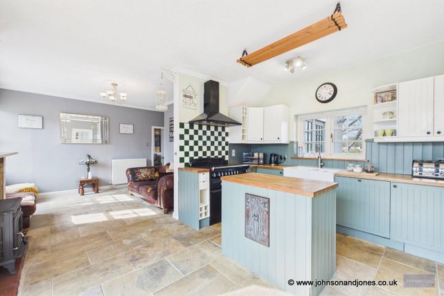 Law Cottage, 244, Thameside, Chertsey photo 3