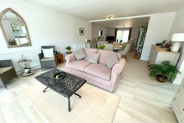 8, Leicester Road, Leicester photo 3