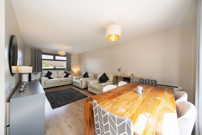 5, Dowlas Court, Cupar photo 3