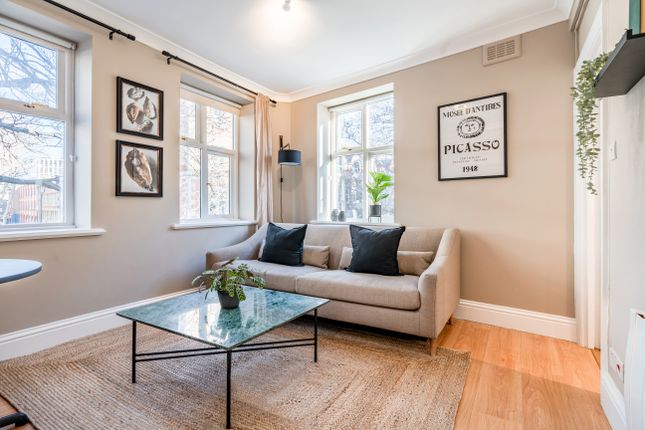 Thumbnail Flat to rent in Endell Street, Covent Garden