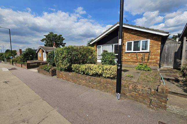 Thumbnail Detached bungalow to rent in Victoria Avenue, Southend-On-Sea