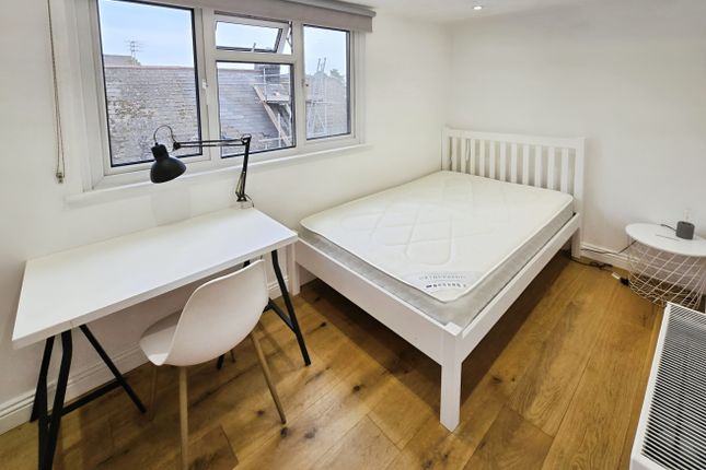 4, Oakfield Street, Exeter photo 5