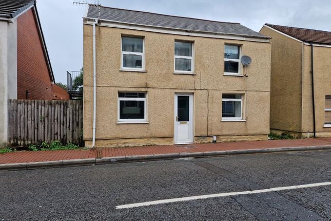 Thumbnail Flat to rent in Briton Ferry Road, Neath
