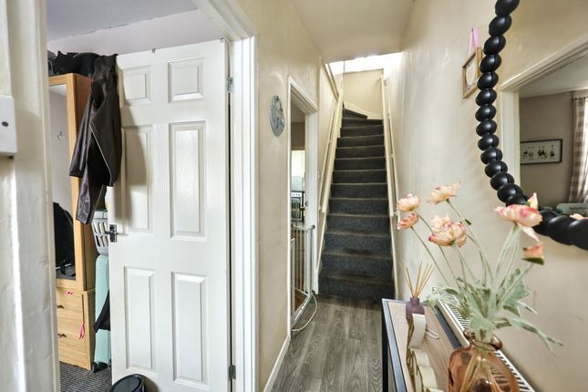 33, Trealaw Road, Tonypandy photo 4