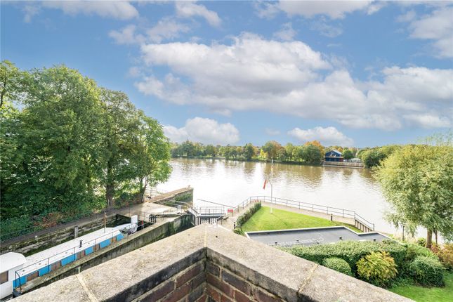 Thumbnail End terrace house for sale in Chiswick Quay, London