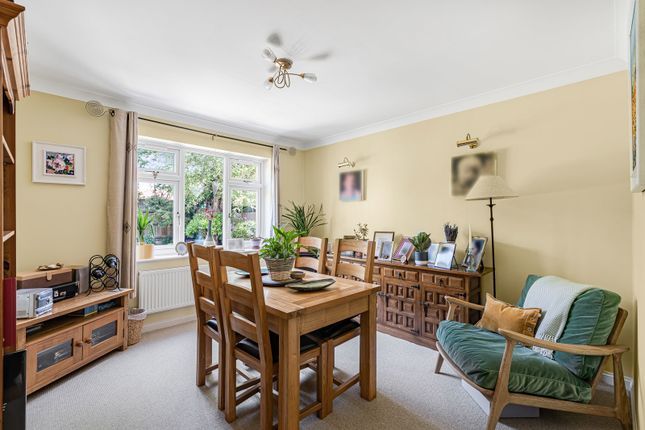 6, Mornington Road, Bordon photo 4