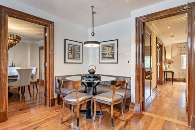 Apartment 3, Grosvenor Hill, London photo 4