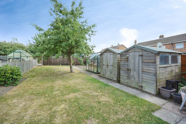 46, Mease Close, Swadlincote photo 4