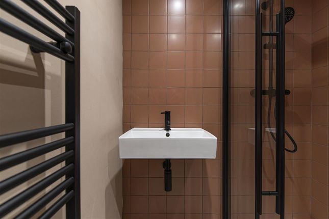 Room 4, 13, Hartford Court, Newcastle Upon Tyne photo 5