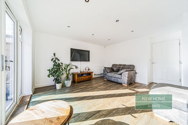 9, Cowslip Grove, Waterlooville photo 4