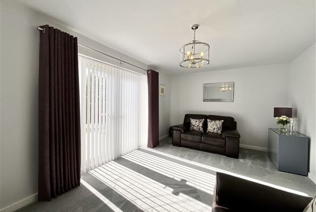 8, Fairfields Way Aston, Sheffield photo 4