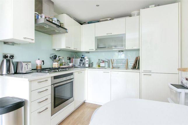 Flat 18, 5, Wenlock Road, London photo 4
