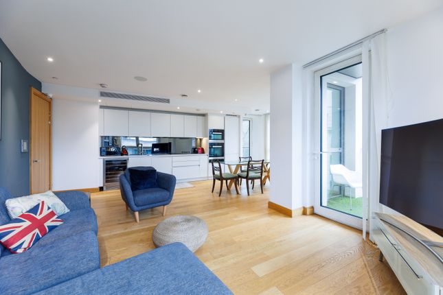 Flat to rent in The Courthouse, 70 Horseferry Road, London