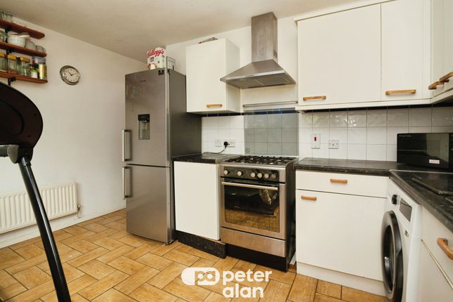 23, Hammond Way, CARDIFF photo 4