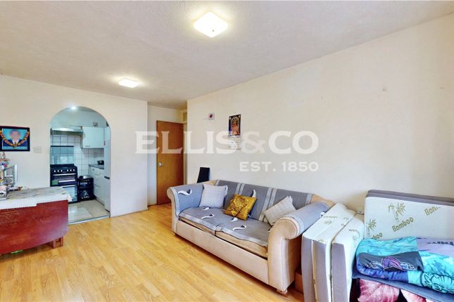 Flat 26, Anne Carver Lodge,, Stanley Avenue, Wembley photo 4