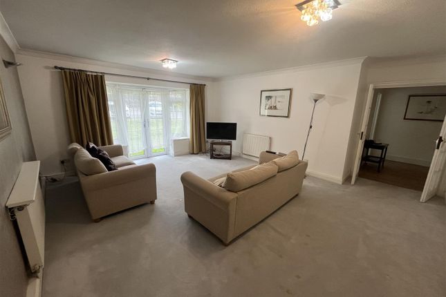 21, Myrtleside Close, Northwood photo 5