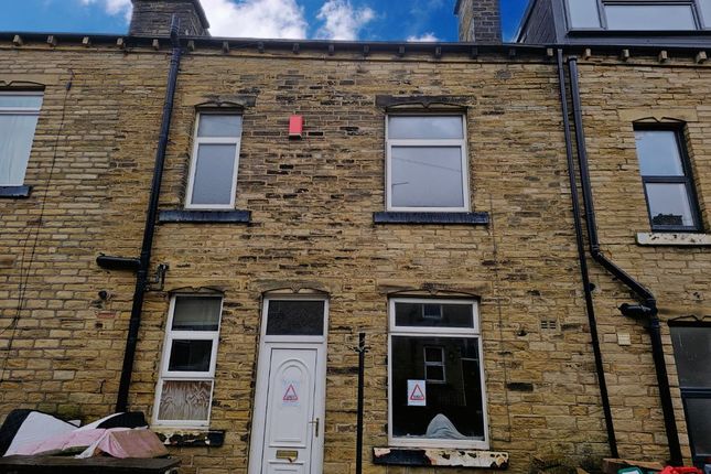 Thumbnail Terraced house for sale in 33 Knight Street, Halifax, West Yorkshire