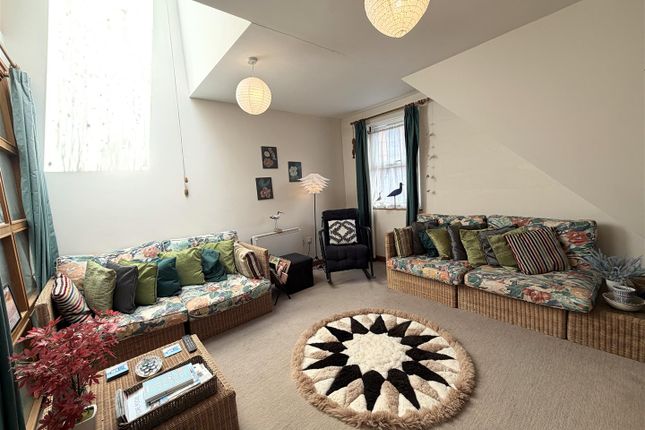 Flat 24, The Seed Warehouse, Poole photo 2