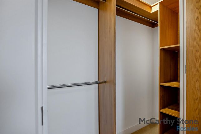 8634083-Interior01-800.Jpg