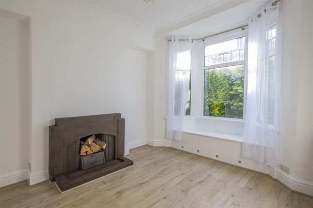 17, Halsbury Road, Cardiff photo 4