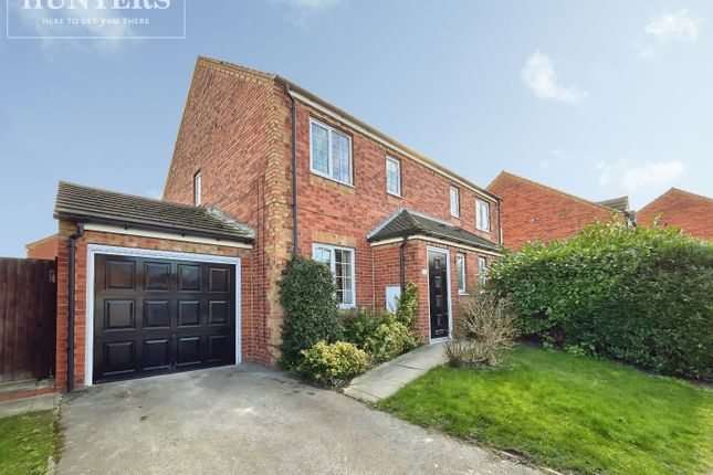 3-bed house on 66, Oakroyd Crescent, Barnsley, £185,000