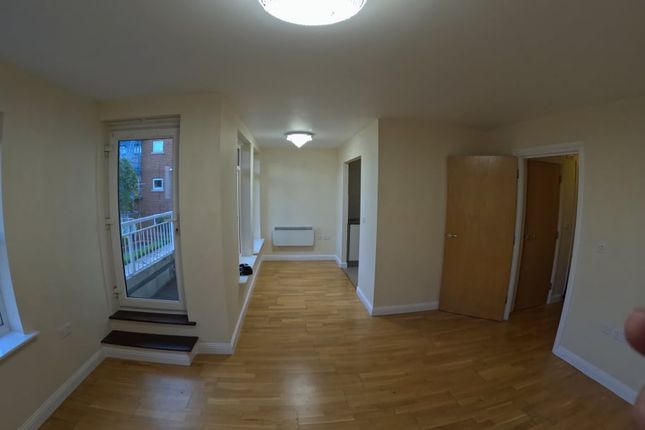 4 Madingley Court, 2 Fitzwilliam Close,, London photo 2