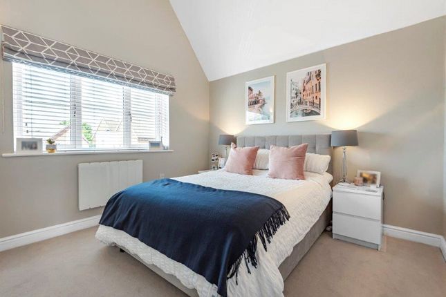 Flat for sale in Outfield Crescent, Wokingham