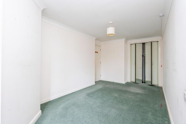 Flat for sale in Popes Court, Popes Lane, Totton, Southampton