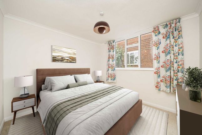 4, The Spinney, Wembley photo 4