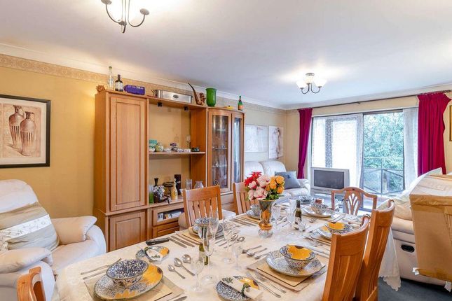 Flat for sale in Kings Chase View, 60 The Ridgeway, Enfield