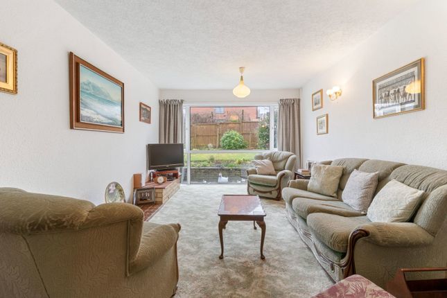 6, Fraser Close, Malvern photo 4
