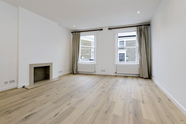 Flat to rent in Stratford Road, London W8