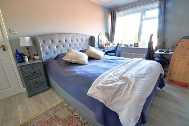 6, St Georges Court, East Grinstead photo 4