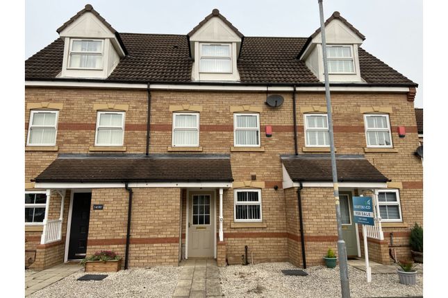 Thumbnail Terraced house for sale in Heron Drive, Gainsborough