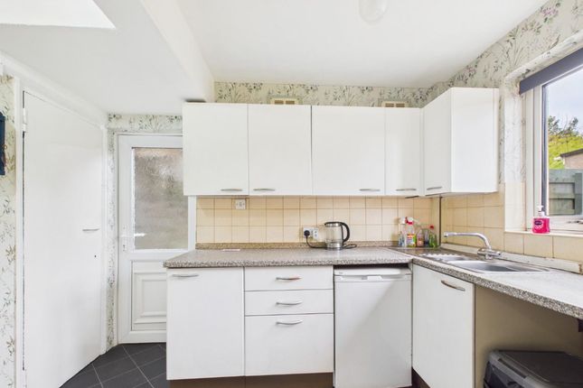 44 Hawthorne Drive, Matlock photo 3