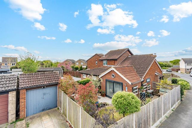 51, The Meadows, Herne Bay photo 2