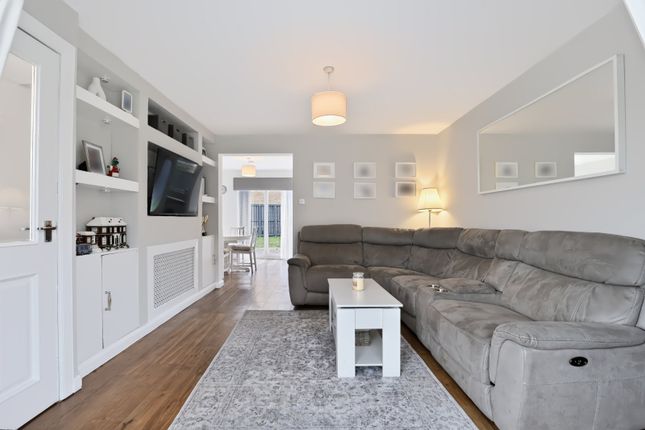21, Candren Way, Renfrewshire photo 4