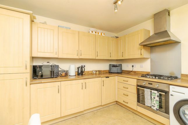 180, Countess Way, MILTON KEYNES photo 4