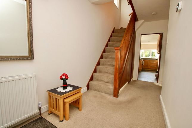 8, Hill Road, Nottingham photo 2