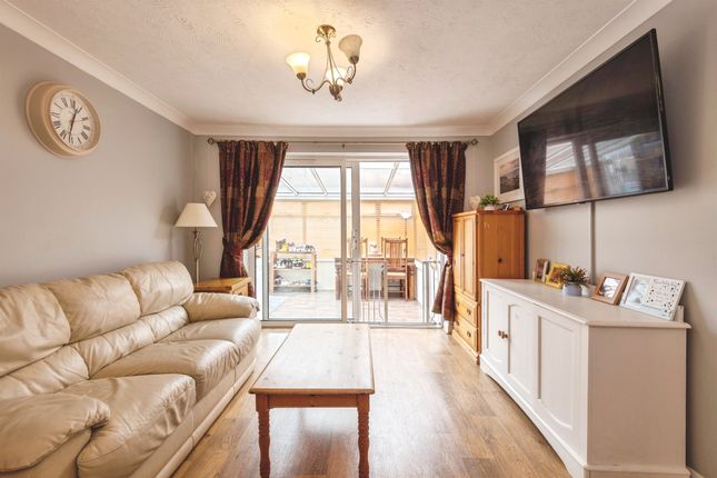 1, Teal Road, Minehead photo 2