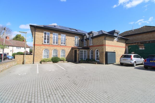 Thumbnail Flat for sale in Priory Close, Sunbury-On-Thames
