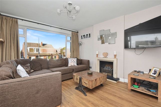38, Acaster Drive, Leeds photo 2