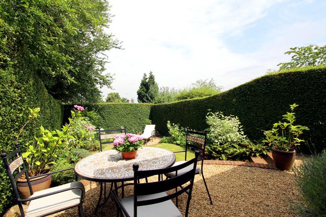 6, Childs Way, Hampstead Garden Suburb photo 3