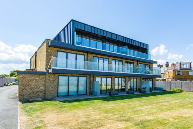 Thumbnail Flat to rent in Bay View Apartments, Morris Avenue, Herne Bay, Kent