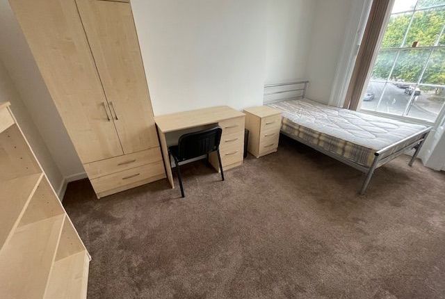Flat to rent in Parade, Leamington Spa