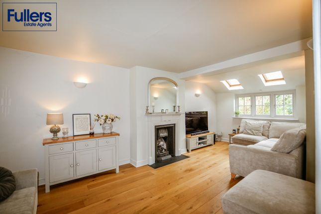84, Hoppers Road, Winchmore Hill photo 3