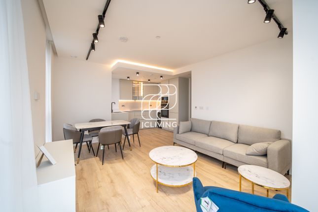Thumbnail Flat to rent in Valencia Tower, London