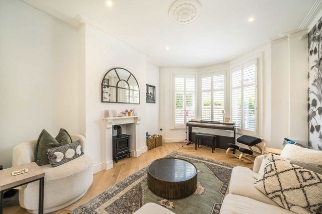38, Haverhill Road, London photo 4
