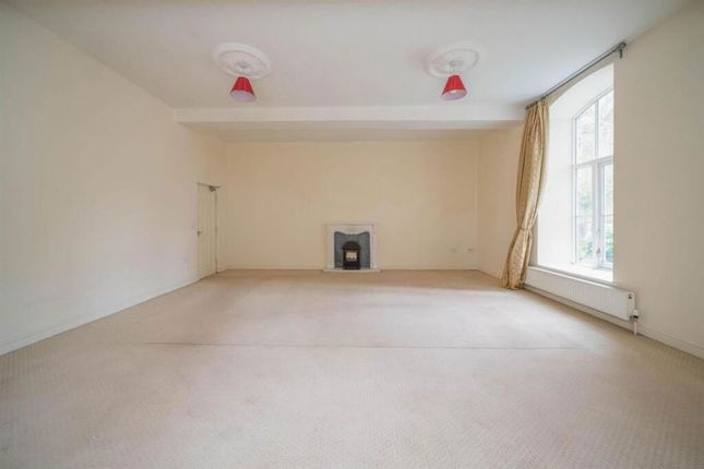Flat 7, Phoenix Building, Buxton photo 3