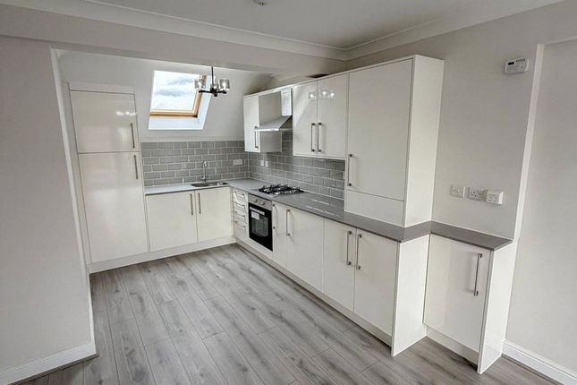 Flat 2,, 2A Dundee Road, Plaistow photo 3
